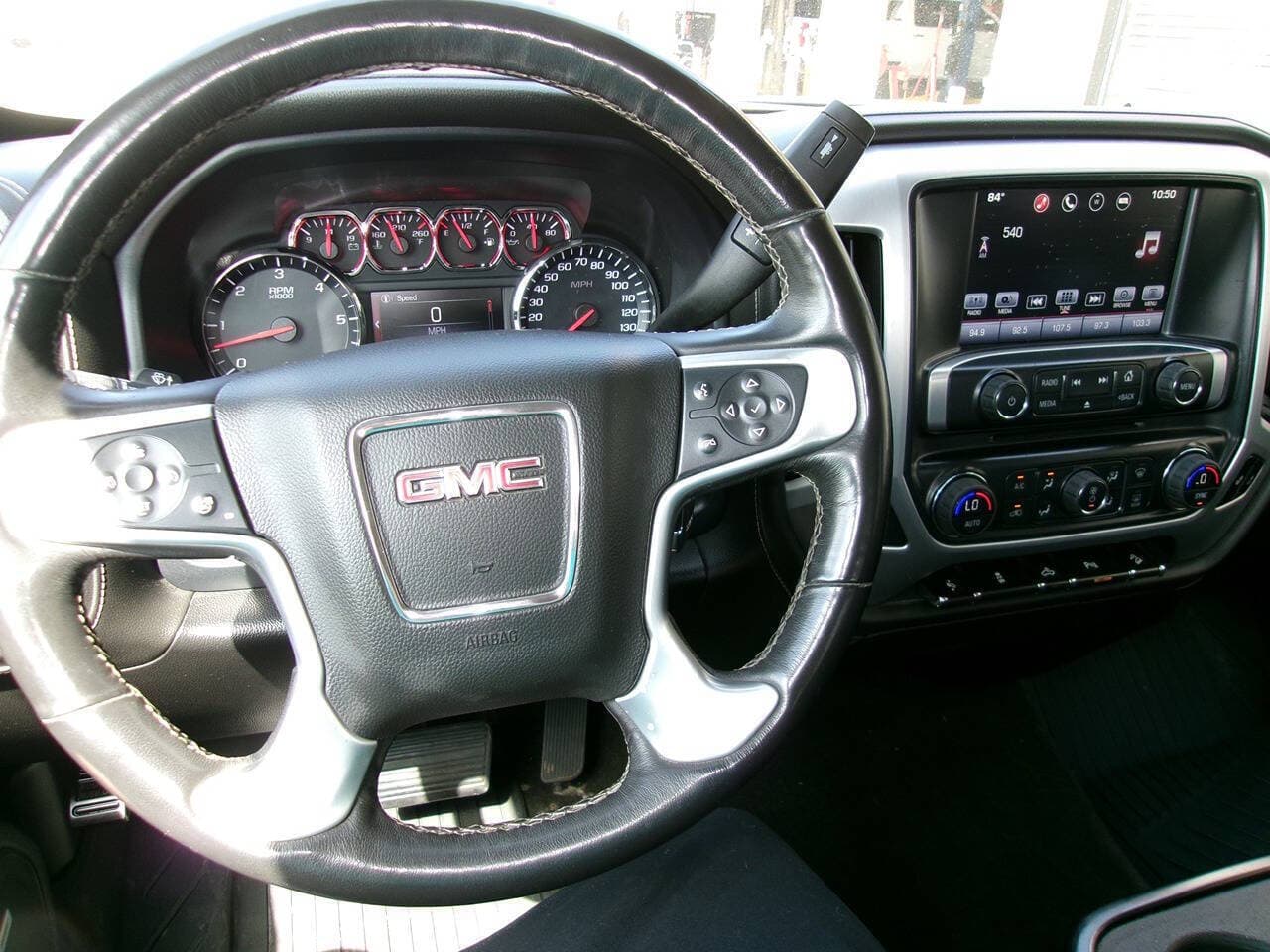 2016 GMC Sierra 1500 — photo 10 of 12