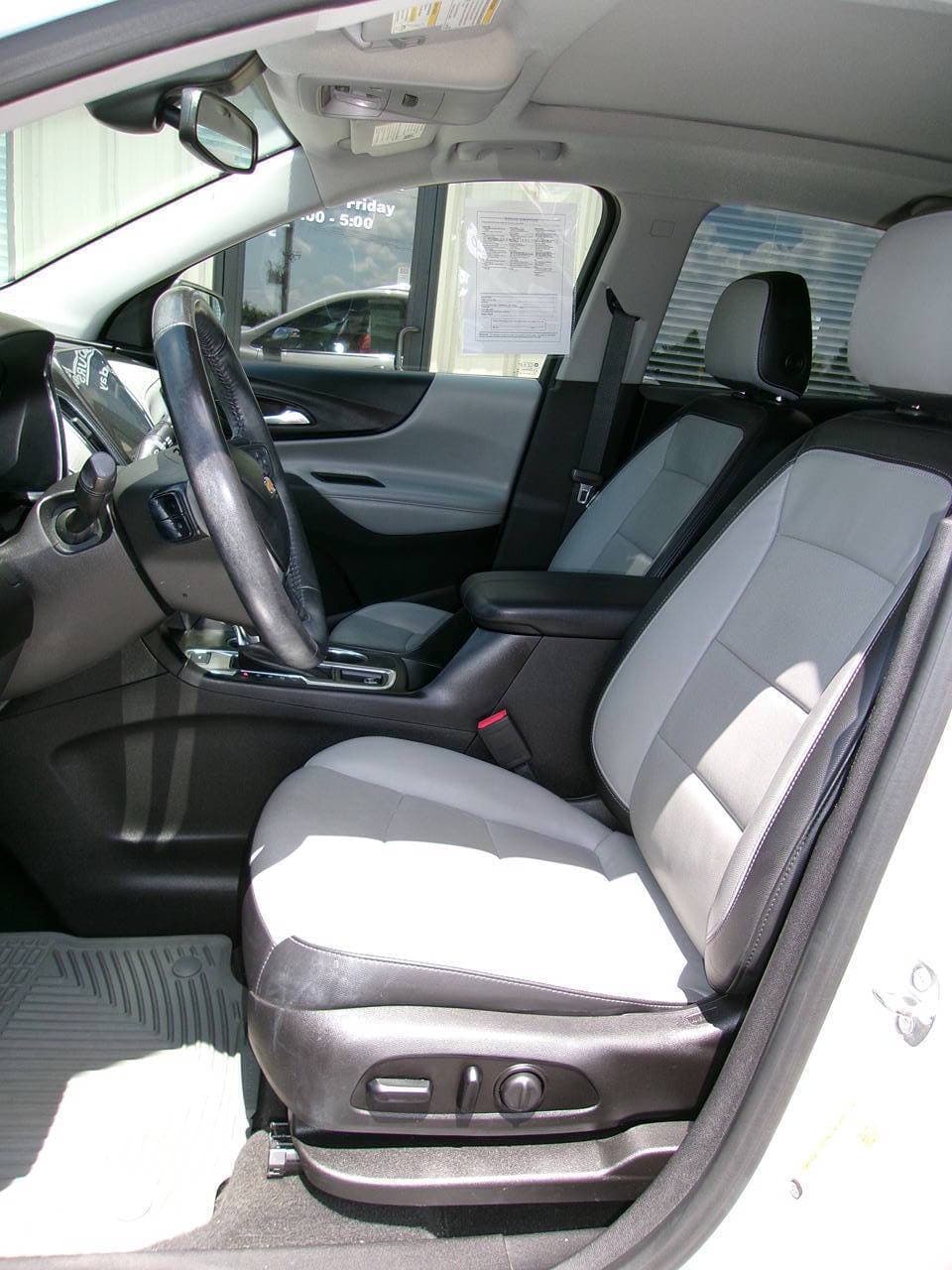 2018 Chevrolet Equinox — photo 8 of 12