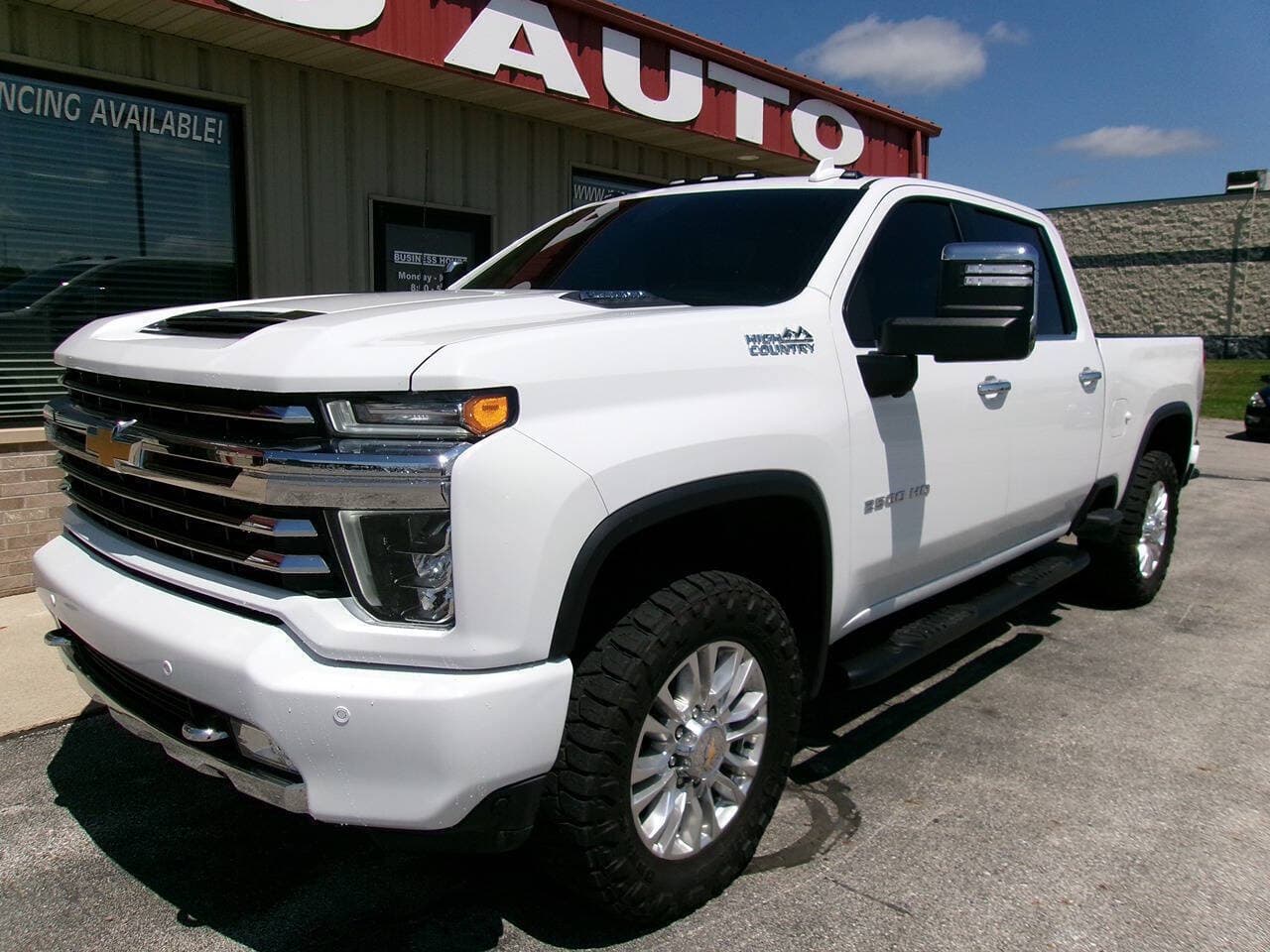2023 Chevrolet Silverado 2500HD — photo 2 of 12
