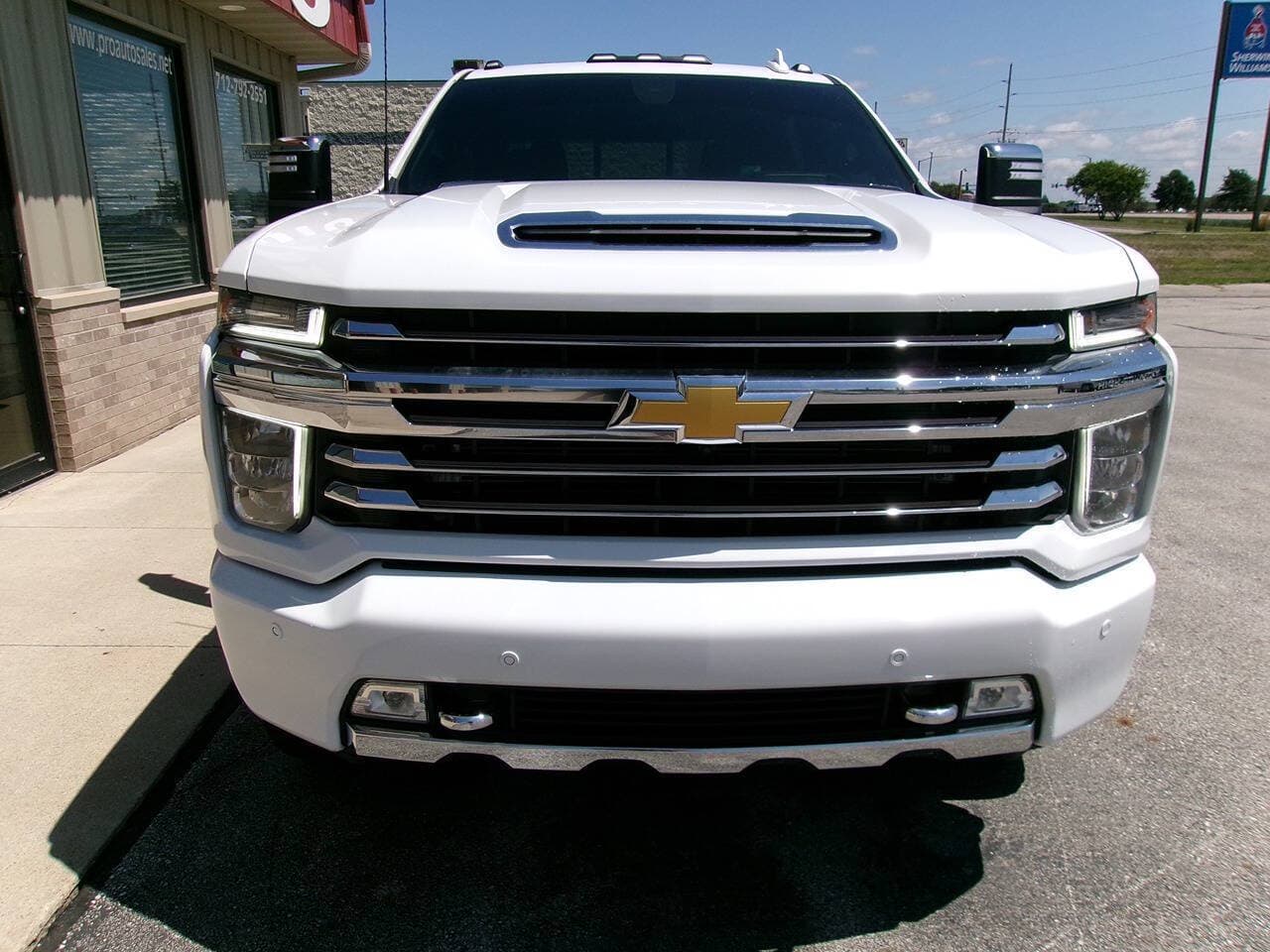 2023 Chevrolet Silverado 2500HD — photo 3 of 12