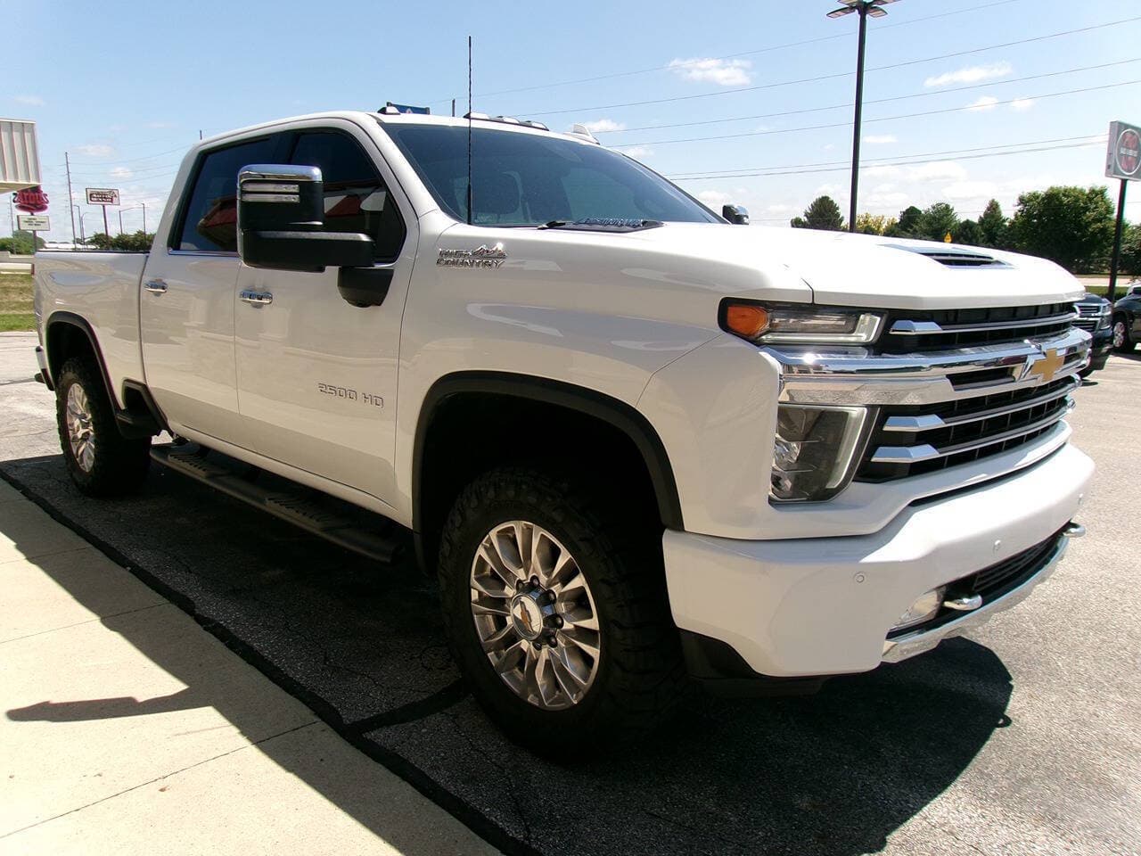 2023 Chevrolet Silverado 2500HD — photo 4 of 12