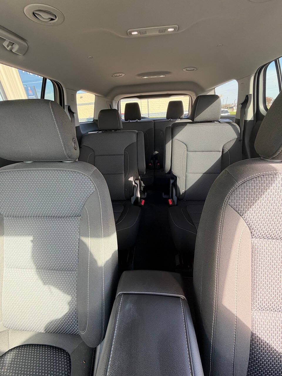 2022 GMC Acadia — photo 9 of 16