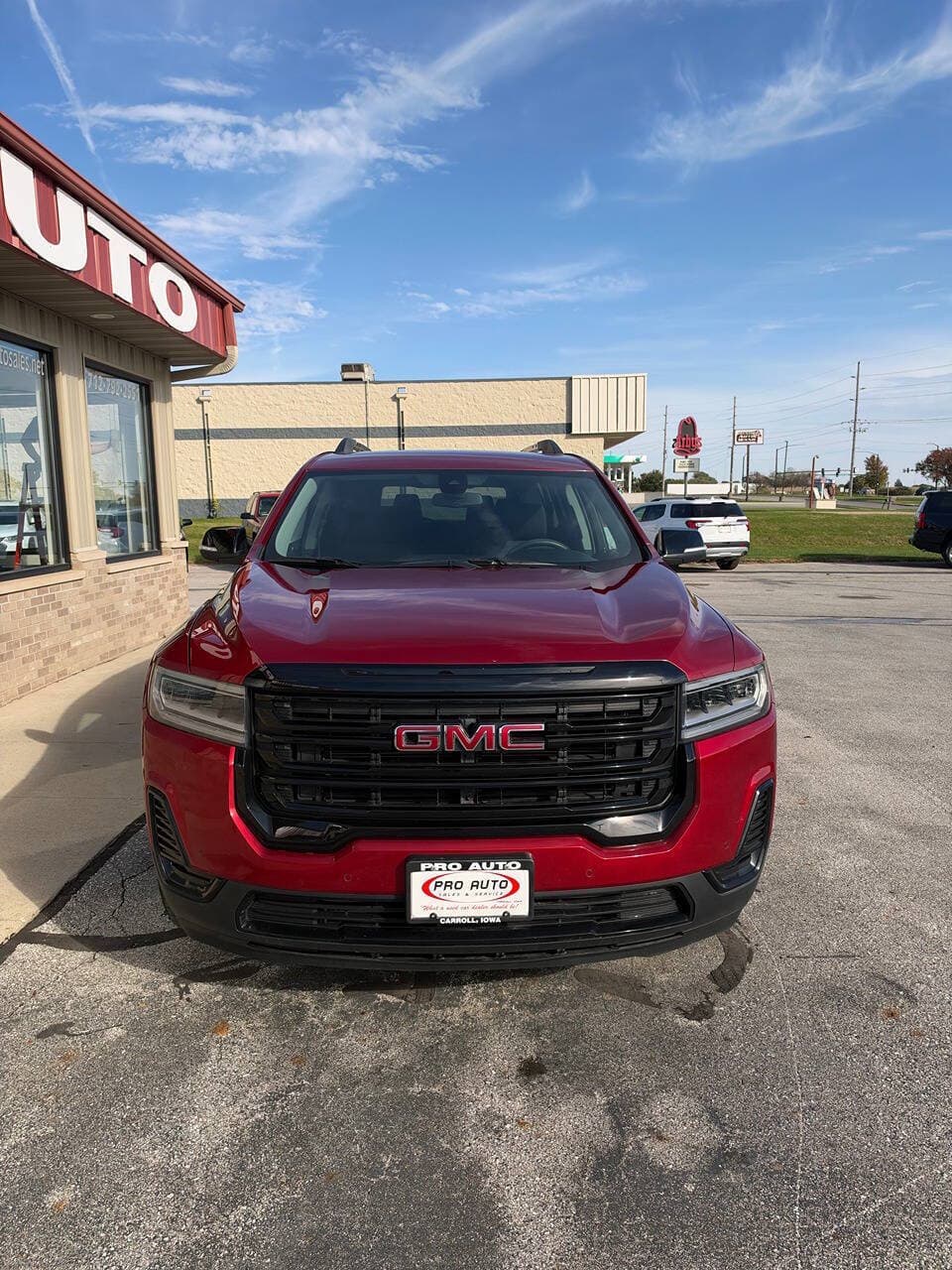 2022 GMC Acadia — photo 2 of 16
