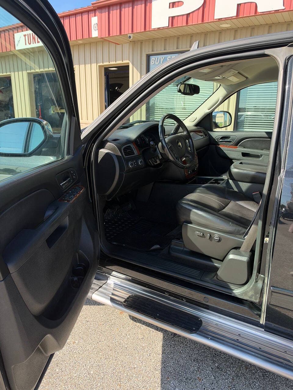 2010 Chevrolet Silverado 1500 — photo 4 of 12