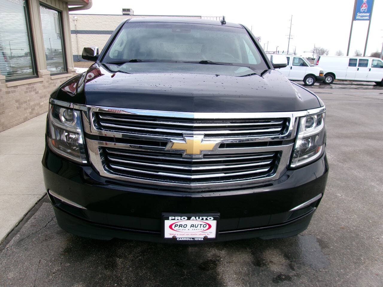 2017 Chevrolet Tahoe — photo 3 of 27
