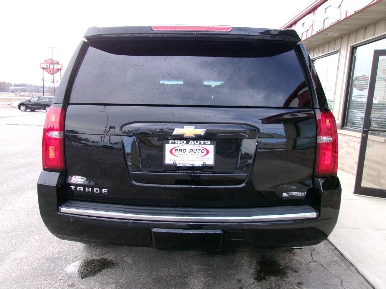 2017 Chevrolet Tahoe — photo 6 of 27
