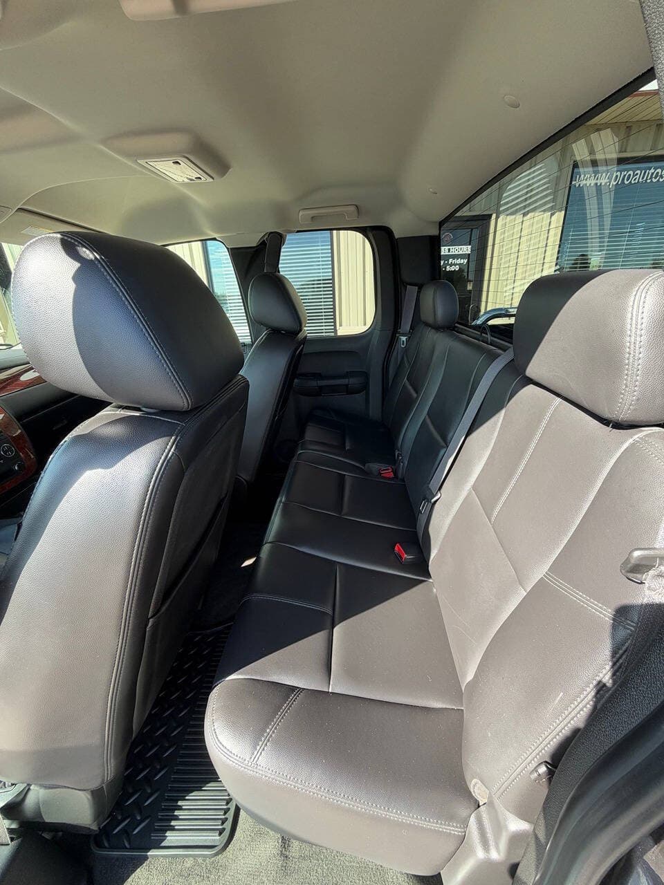 2010 Chevrolet Silverado 1500 — photo 11 of 12