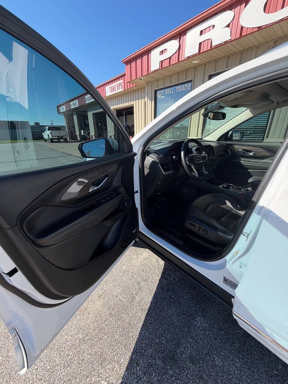 2024 GMC Terrain — photo 7 of 17