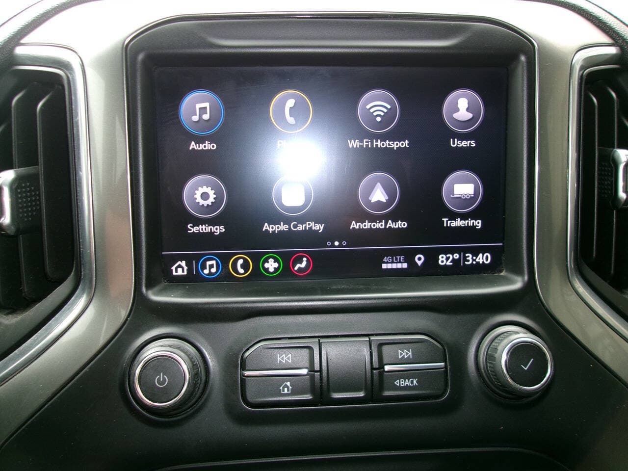 2019 Chevrolet Silverado 1500 — photo 14 of 21