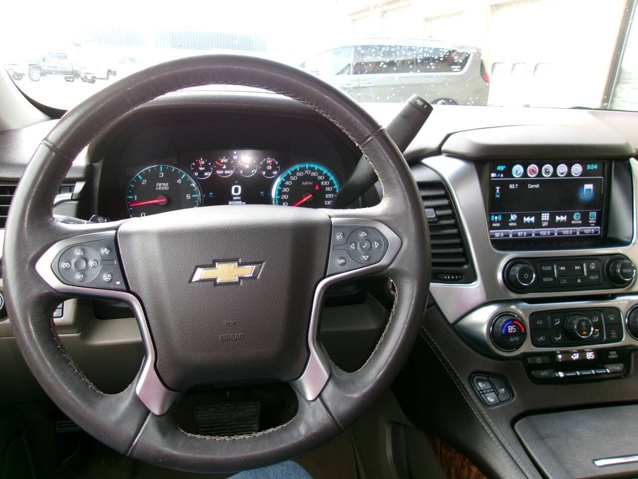 2017 Chevrolet Tahoe — photo 10 of 27