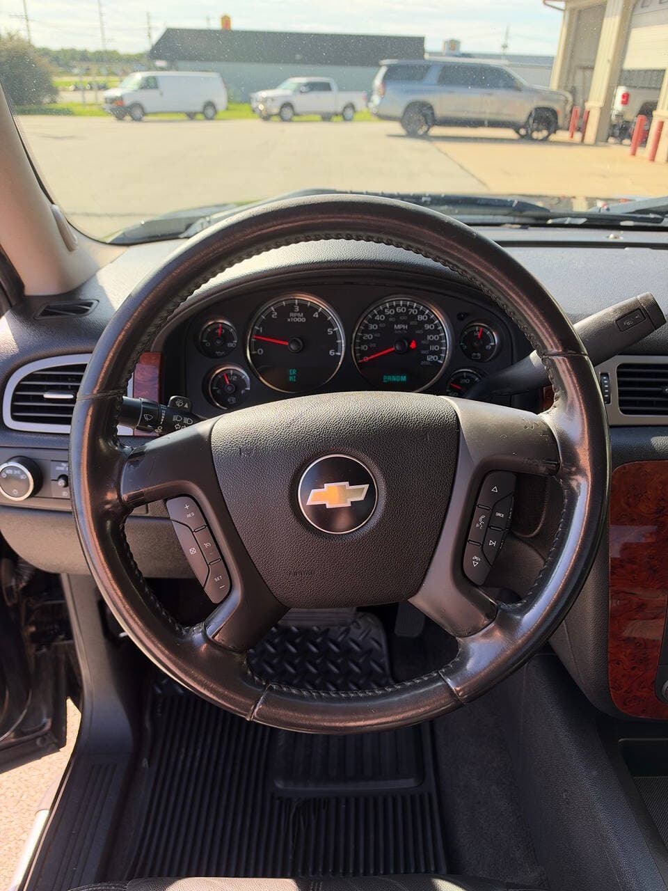 2010 Chevrolet Silverado 1500 — photo 5 of 12