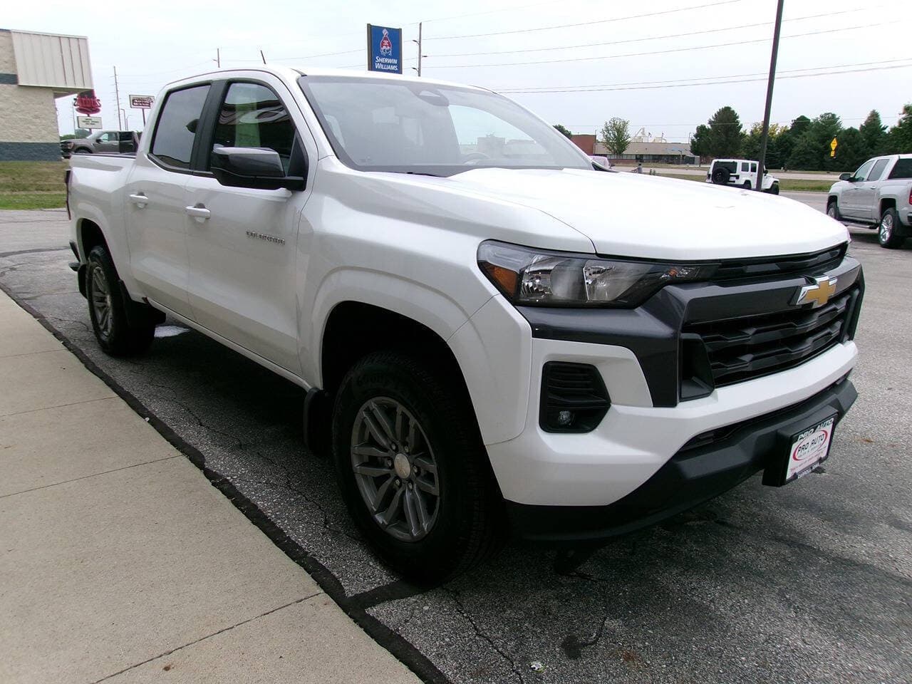2024 Chevrolet Colorado — photo 4 of 21
