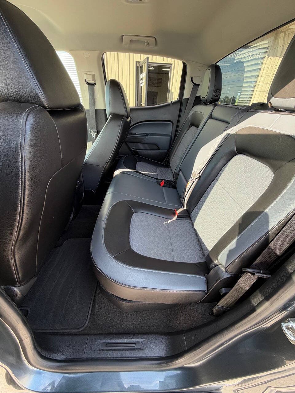 2015 Chevrolet Colorado — photo 10 of 12