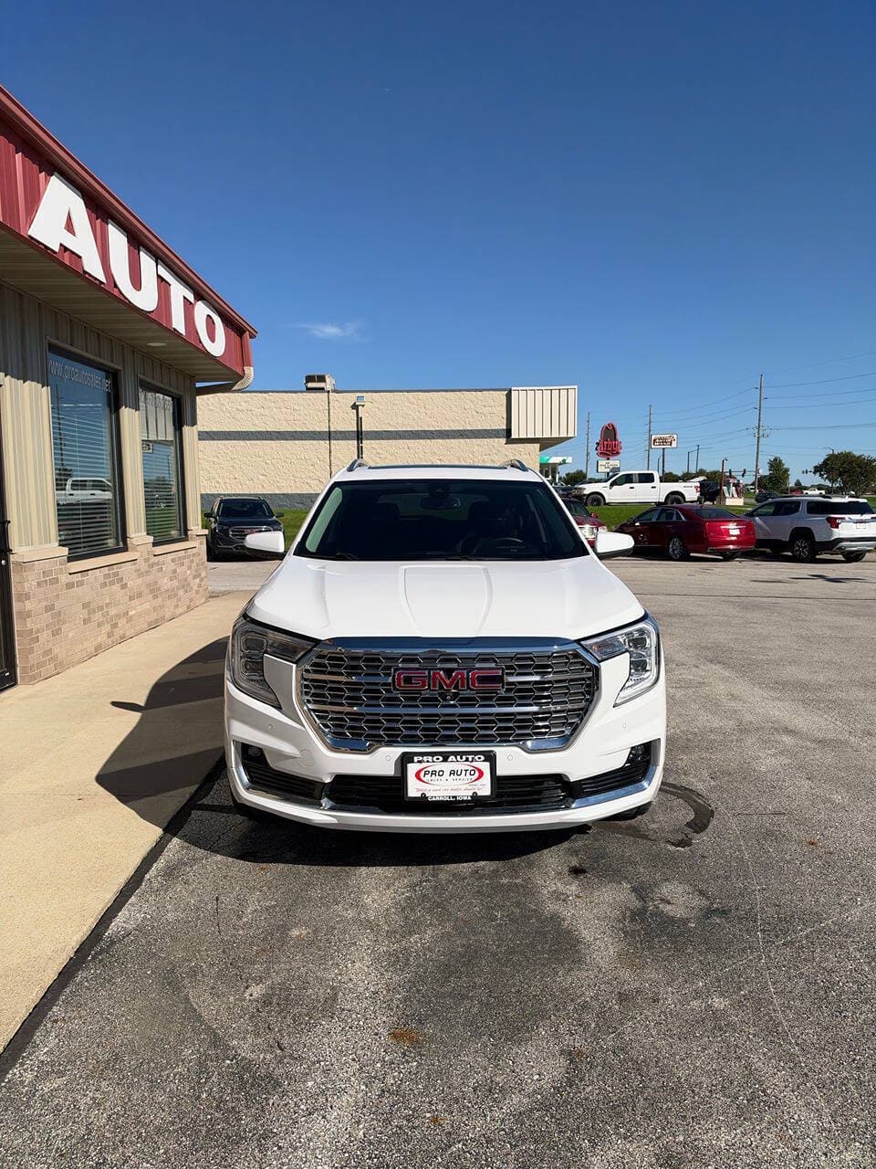 2024 GMC Terrain — photo 3 of 17