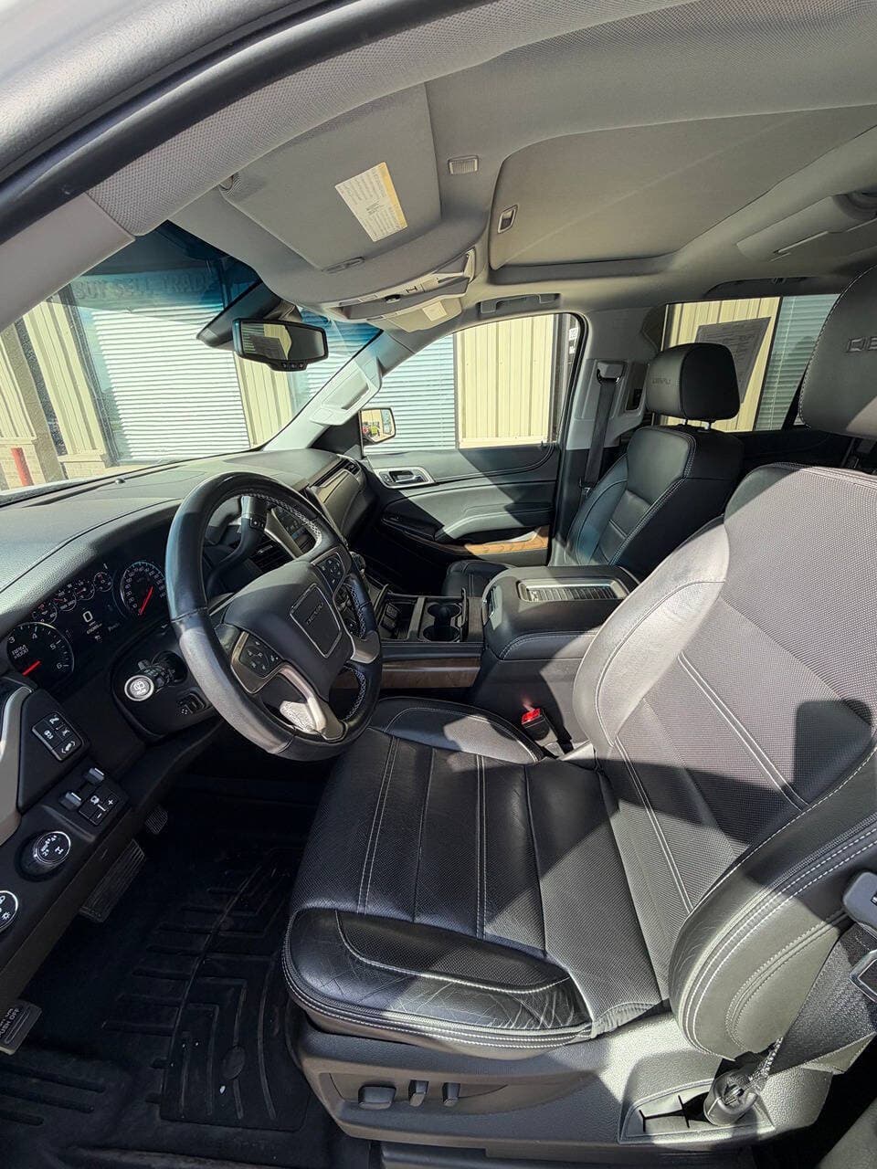 2019 GMC Yukon — photo 5 of 16