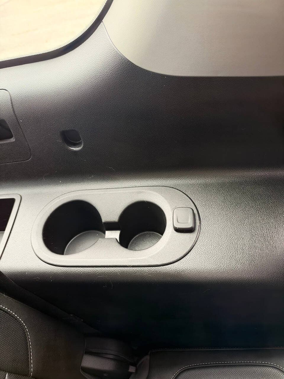 2018 Chevrolet Suburban — photo 14 of 18