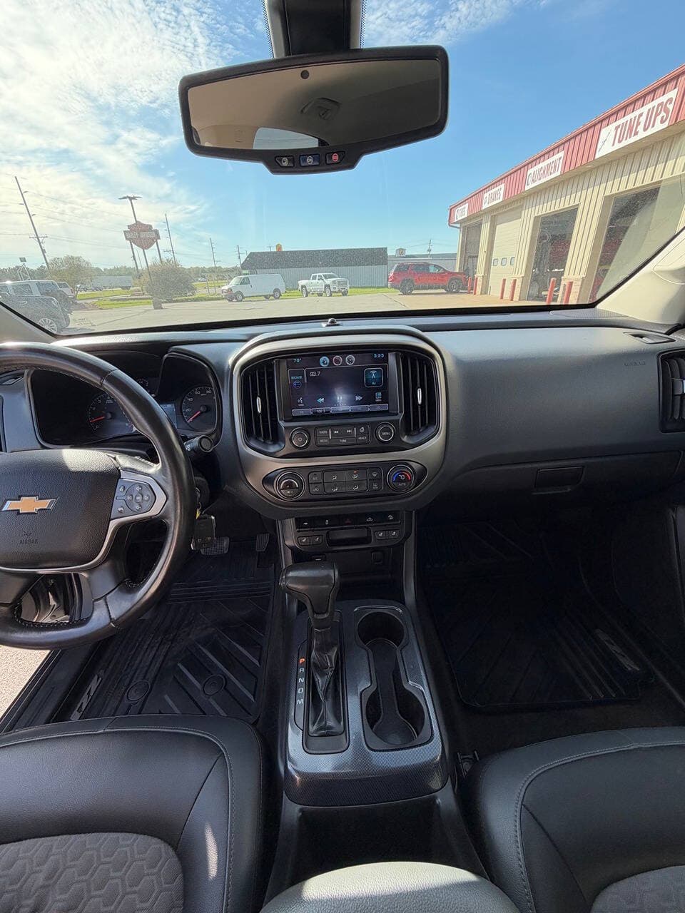2015 Chevrolet Colorado — photo 7 of 12