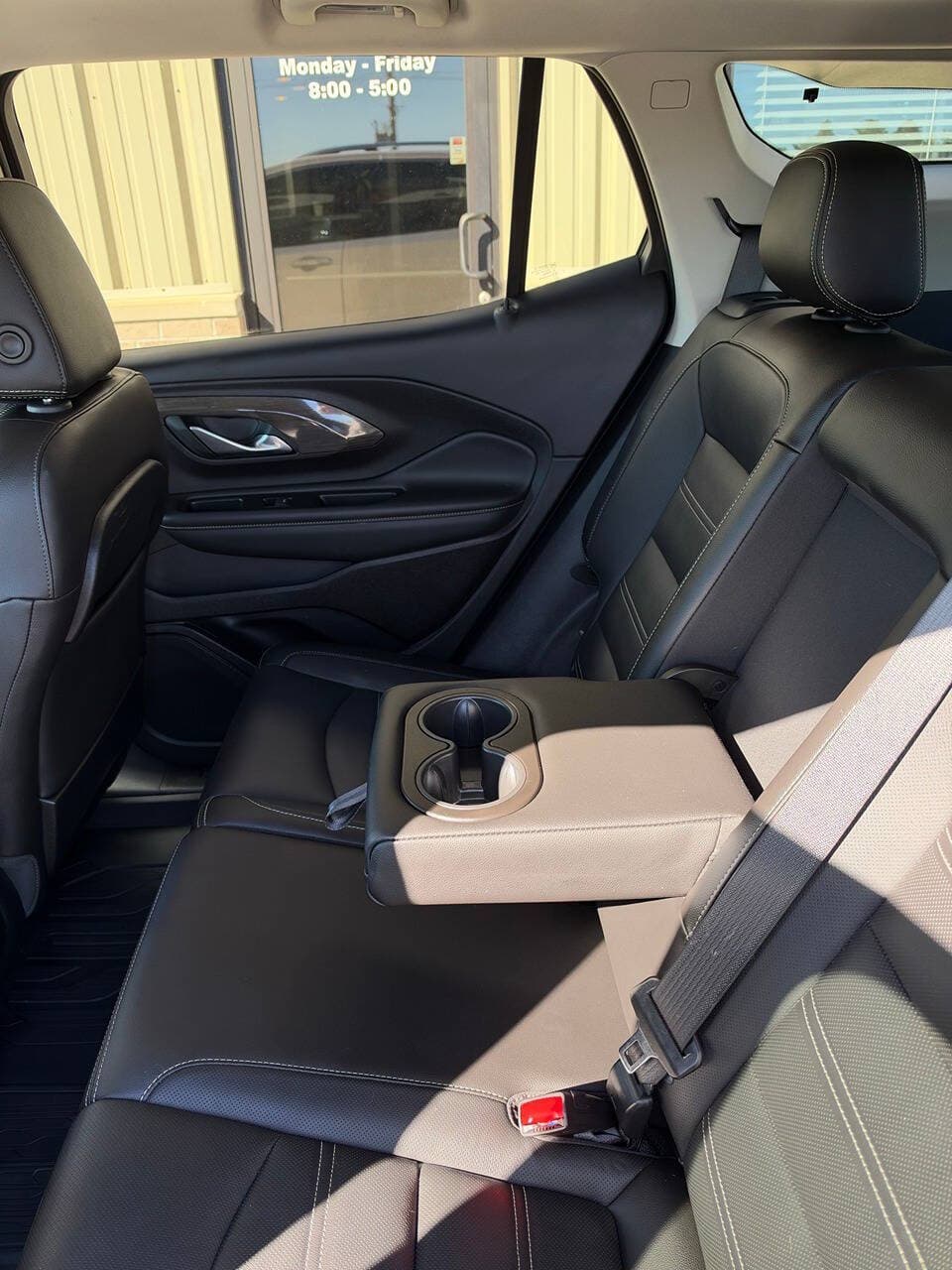 2024 GMC Terrain — photo 15 of 17