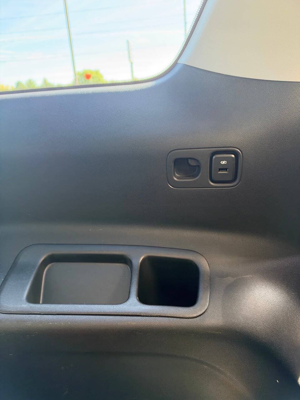 2023 GMC Acadia — photo 14 of 16