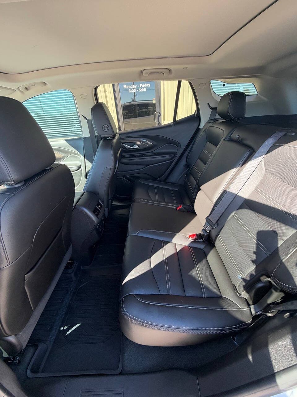 2024 GMC Terrain — photo 13 of 17