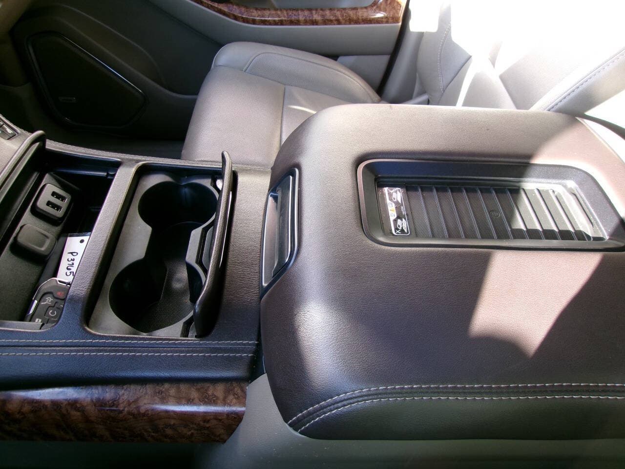 2019 Chevrolet Suburban Premier - Photo 15