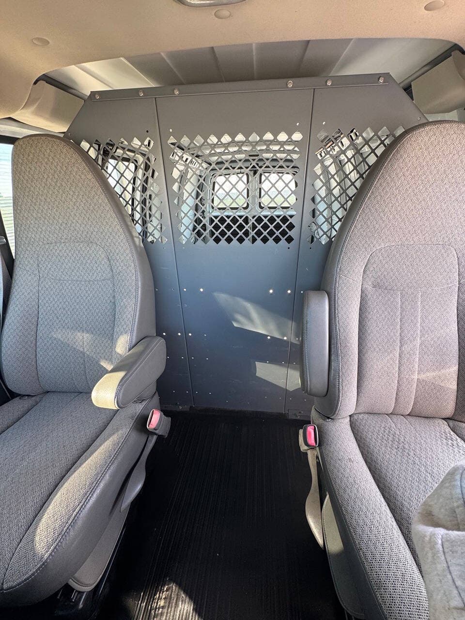 2013 GMC Savana Cargo Base - Photo 9