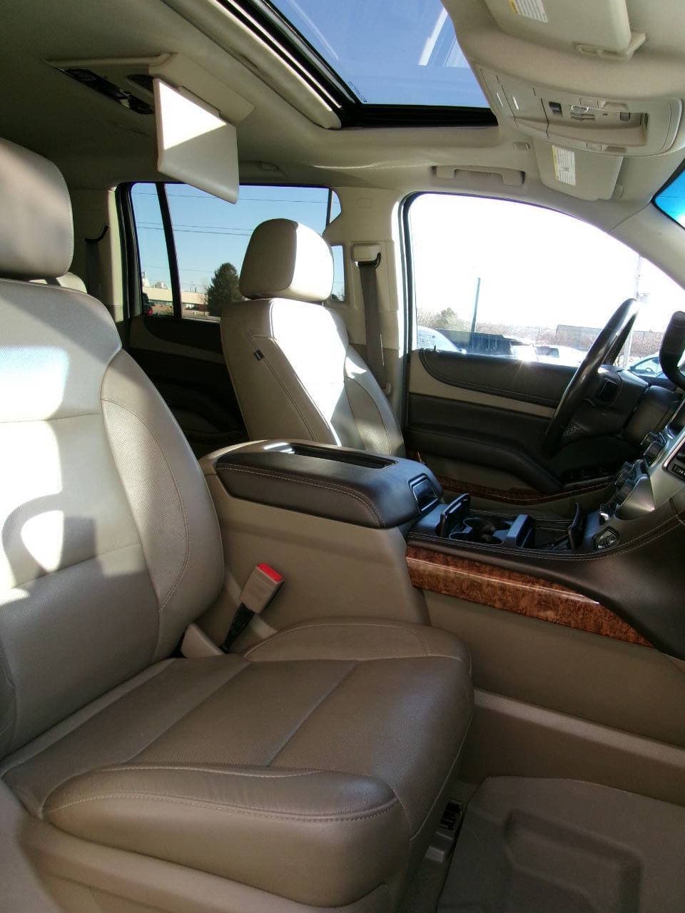 2019 Chevrolet Suburban Premier - Photo 23