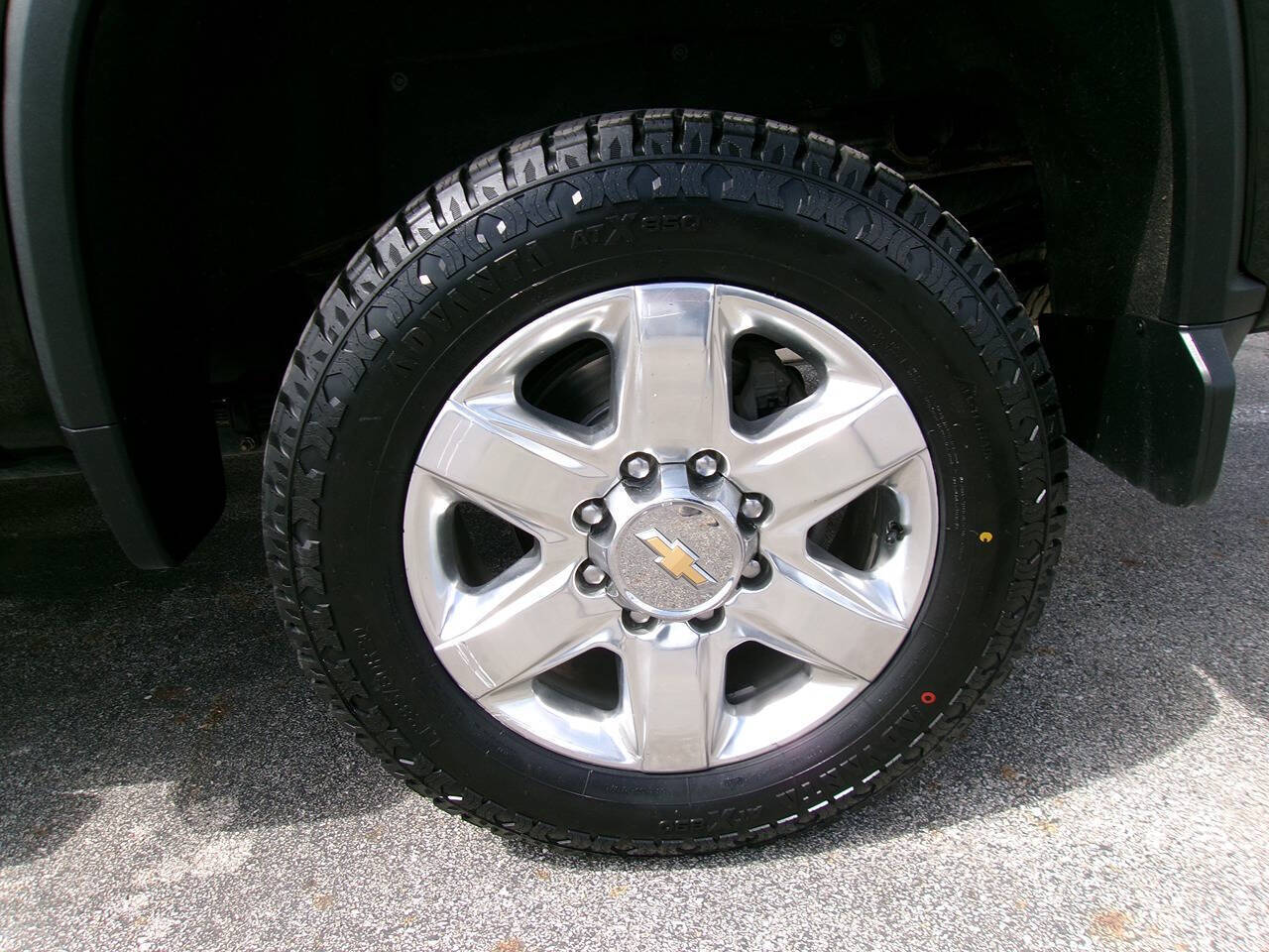 2022 Chevrolet Silverado 2500HD LTZ - Photo 9