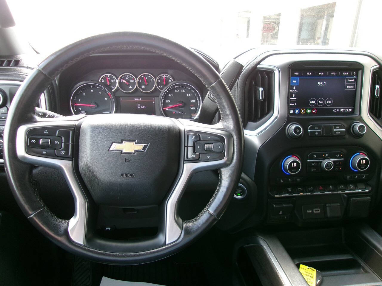 2022 Chevrolet Silverado 2500HD LTZ - Photo 10